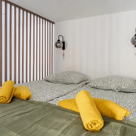 Cozy Pastel & Botanical Mezzanine Apartamento Budapest